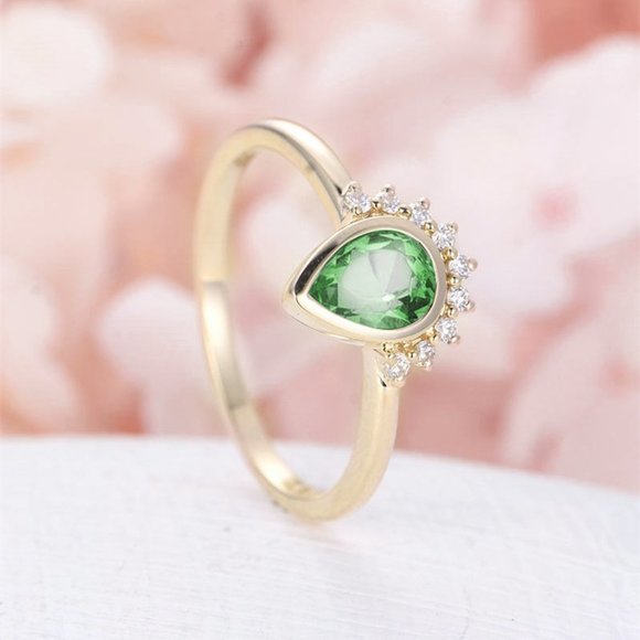 💝 Sweet Thin Beautiful Pear Zircon Crown Lovely Gold Ring for Women,EVGG1350 - Picture 1 of 7